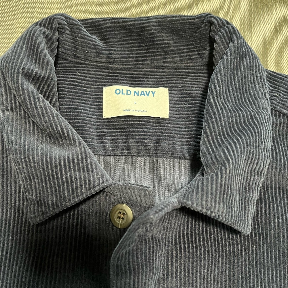 Men’s Large Old Navy Blue Corduroy Button Down. Never worn, smoke free home. - Picture 2 of 2